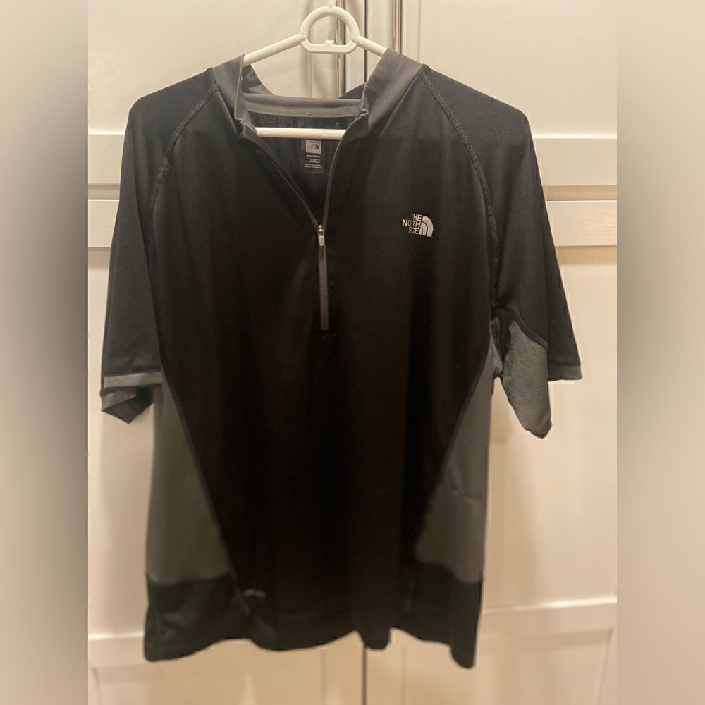 The North Face Cycling 1/4 Zip Pullover Sz XL Vaporwick Black Gray Back Pocket